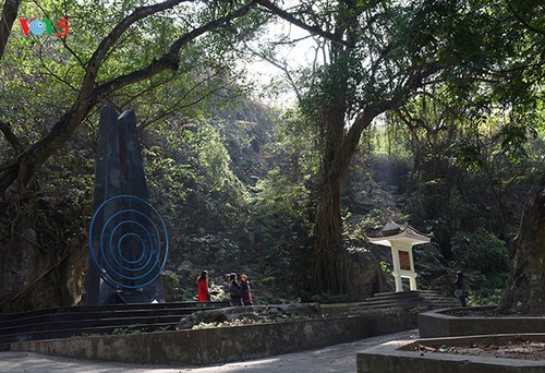 Pilgrimage to Tram pagoda, where President Ho Chi Minh read 1947 New Year poem on VOV - ảnh 1